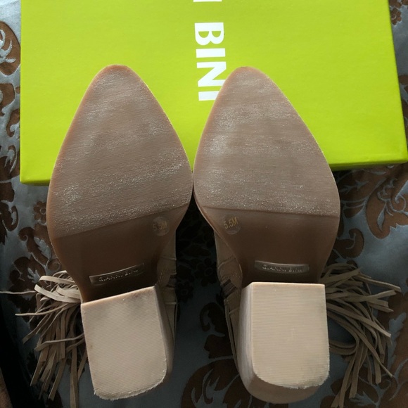 Gianni Bini tan suede bootie with fringe - Picture 5 of 5